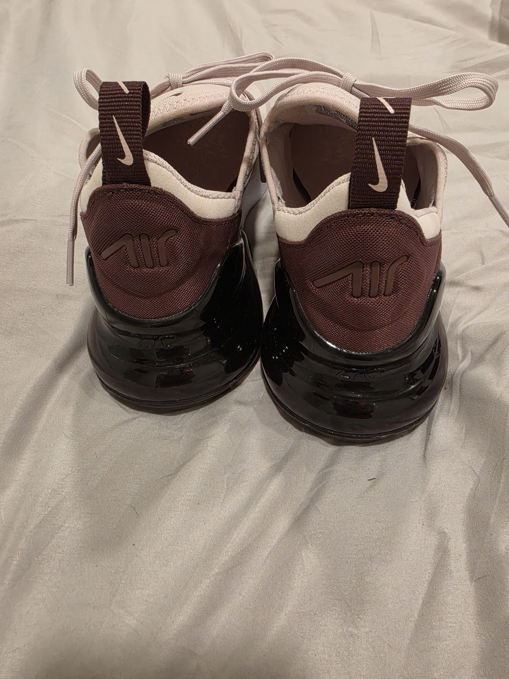 Nike Air Max 270 - Picture 3 of 5